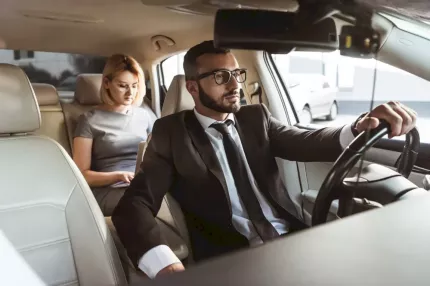 5 Benefits of Booking Corporate Chauffeur Service for Your Clients